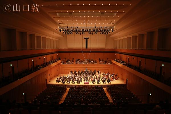 日本フィルハーモニー交響楽団フルオーケストラを迎えた公会堂大ホール