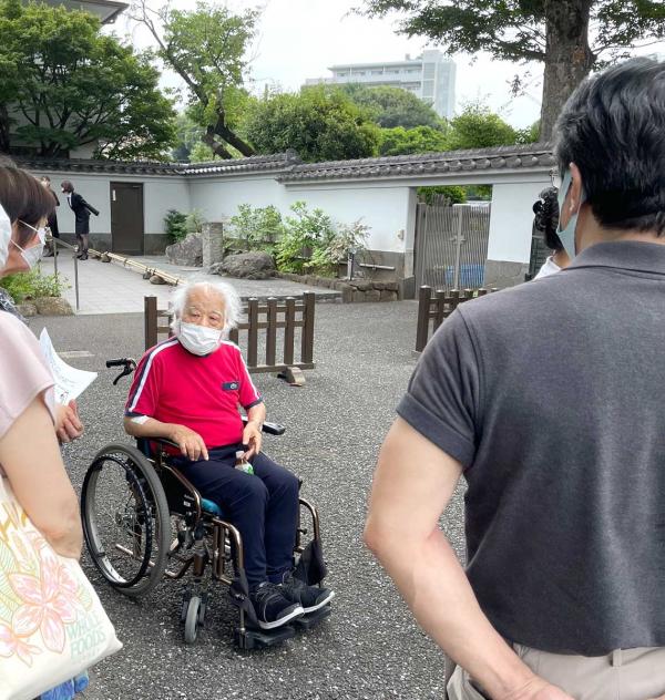 荻窪の歴史講座は5回に分かれて行われ、最終回では『荻窪風土記』の舞台を歩く