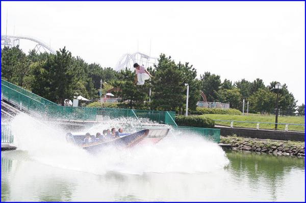 八景島シーパラダイスウォーターシュート（提供：横浜・八景島シーパラダイス）