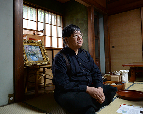 小川英晴さん（小川未明氏書斎にて）