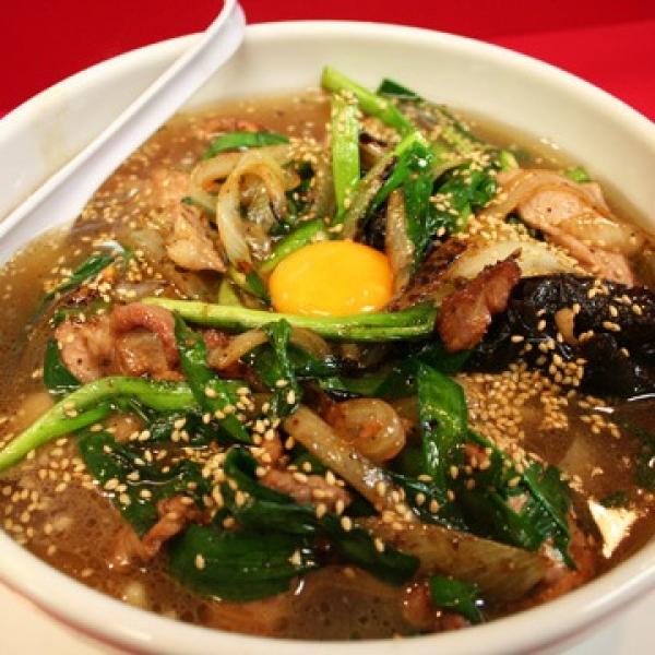 スタミナラーメン／930円／麺180g