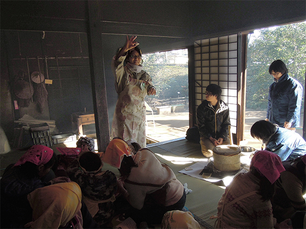 区内の子供たちと保護者が参加