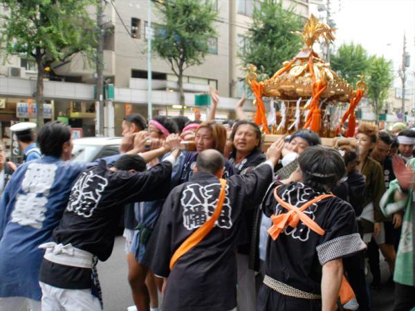 天沼八幡神社