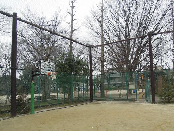 子供のころの練習場所だった梅里中央公園