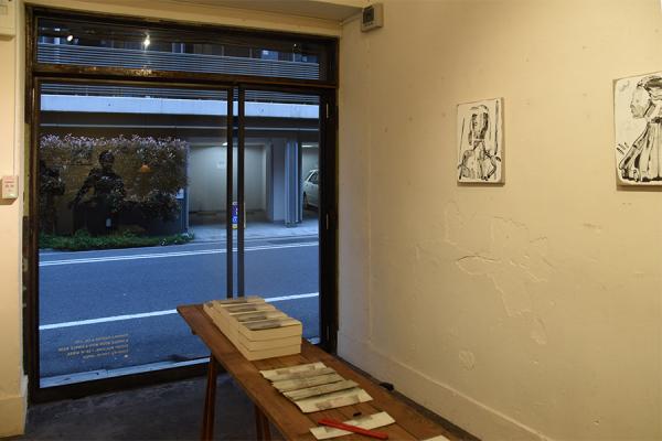 取材時には、荻窪在住の画家、小村希史さんによる銀座をテーマにした「銀座／ｷﾞ ﾝｻﾞ／GIN ZA」が開催されていた