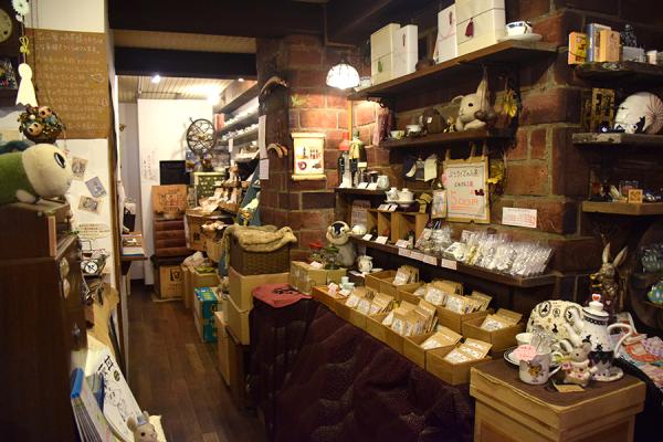 茶葉の販売スペース。風味を守るため、茶葉は全て袋売りで、量り売りはしていない