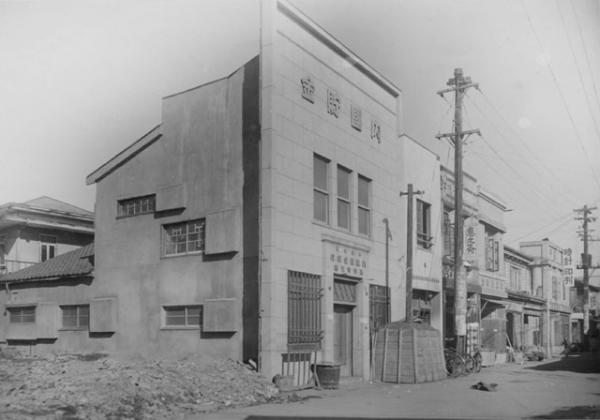 高円寺北口付近。1942（昭和17）年撮影（写真提供：広報課）