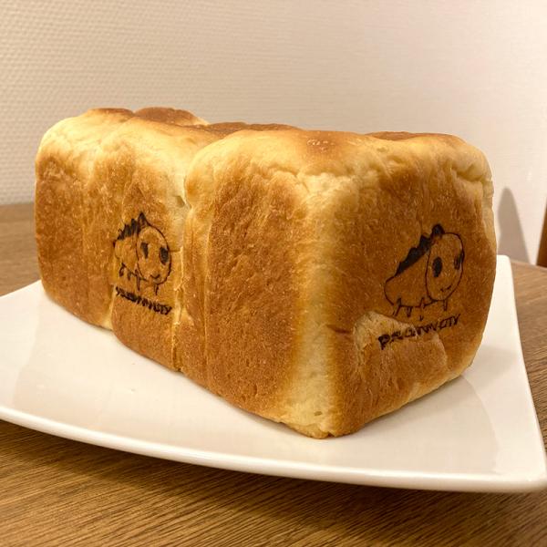「豆腐食パン（なみすけ焼印入）」