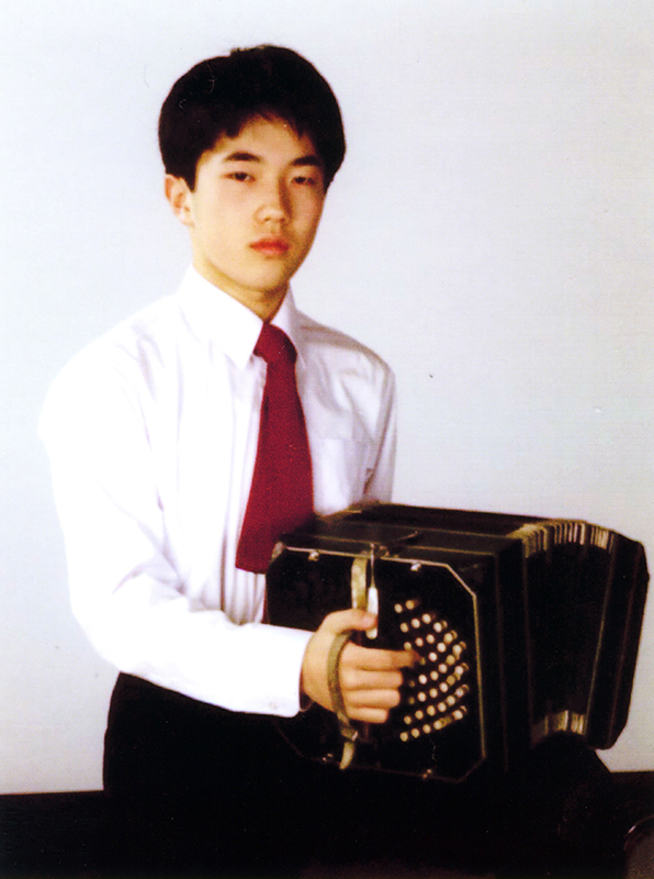 中学２年生の頃。「指導者がいなかったので、すべて手探りで苦しかったけど、その分進歩した時の喜びが大きかった」（写真提供：小松亮太さん）