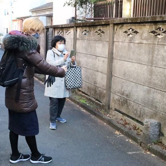 住宅街の路地で見つけた四角い石は陸軍用地の遺物だった