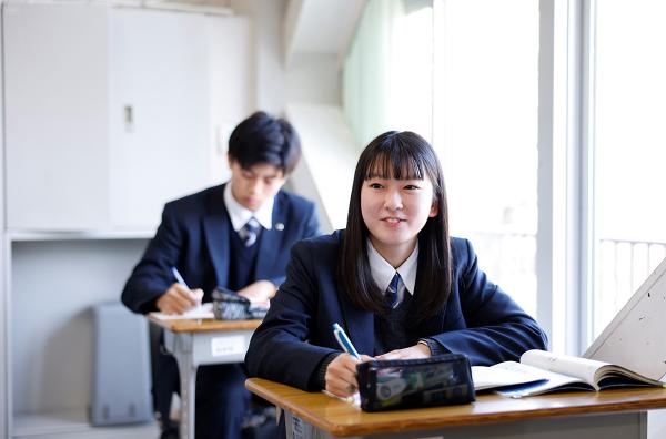 「先生との距離が近いので、相談しやすいところが魅力です」と生徒は話す（写真提供：東京立正中学校・高等学校）