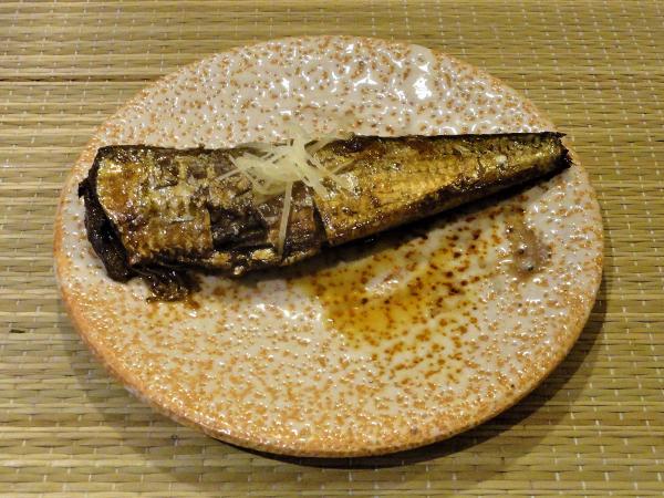 「いわしの生姜煮」。他の魚も候補だったがカレーとの相性でイワシに