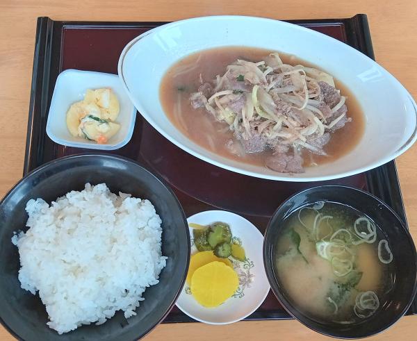 名寄駅前「三星食堂」のジンギスカン定食