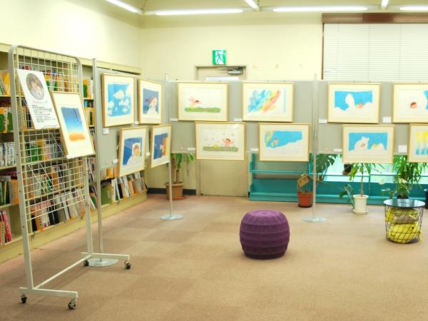 2023（令和５）年８～９月に宮前図書館で開催された原画展「おやすみとおはようのあいだ」