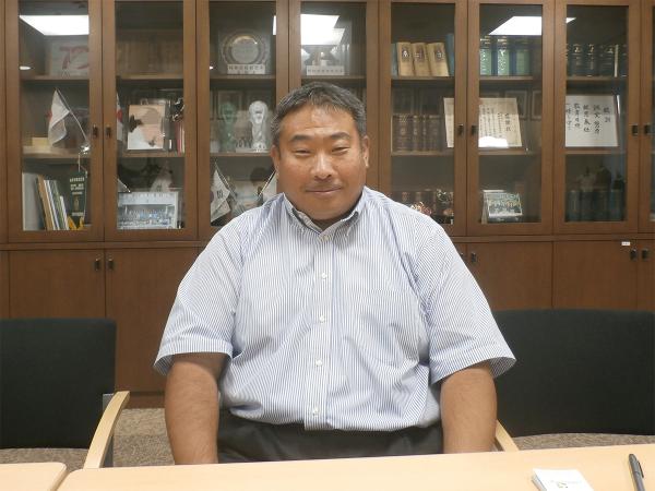 「ラグビーを頑張ってきて良かったと思える体験をしてほしい」と話す野坂先生