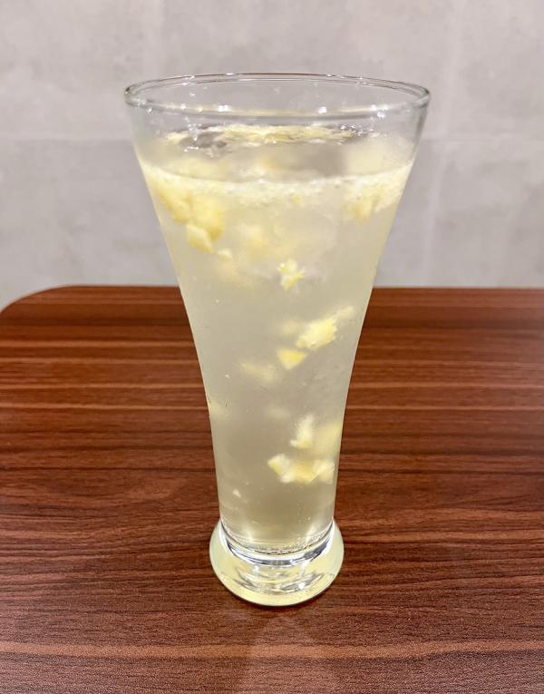 すっきりした味わいの「ローズマリーレモネード」は初夏限定メニュー