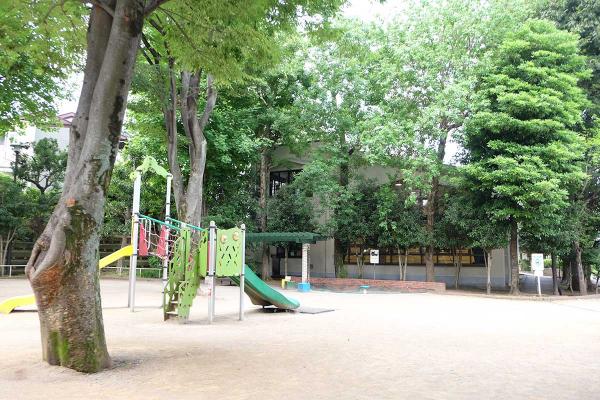 和田中央児童館と隣接しているので、親子での外出先に便利