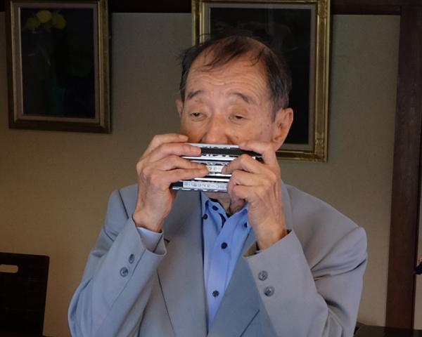 これぞ３本ハーモニカ！