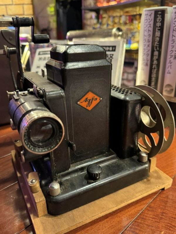 1932年の大西洋航路を渡ったドイツ製Agfaの映写機