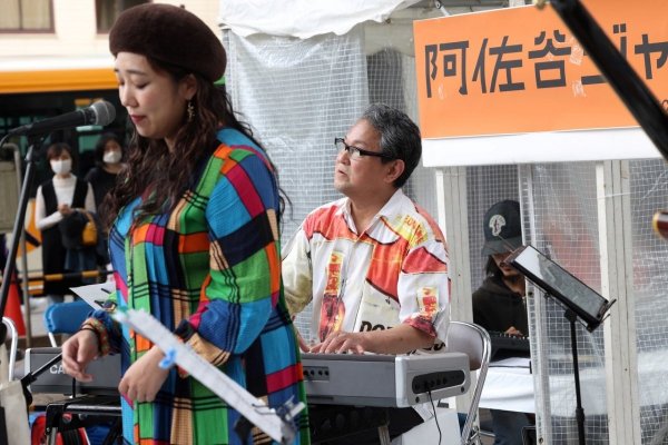 阿佐谷ジャズストリートでの「もこもこ」のステージ（写真提供：谷川賢作さん）