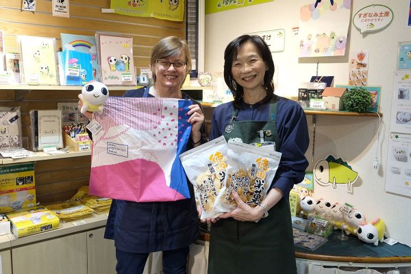 フレンドリーな雰囲気が魅力。「お探し物があれば気軽に声をかけてください」