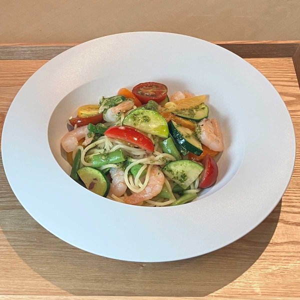 地域の野菜を厳選して取り入れた「すぎなみやさいパスタ」