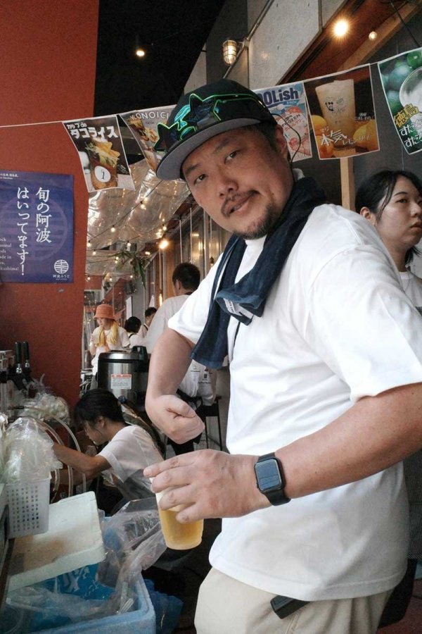 「この一」でのアルバイトの様子（写真提供：最上嗣生さん）