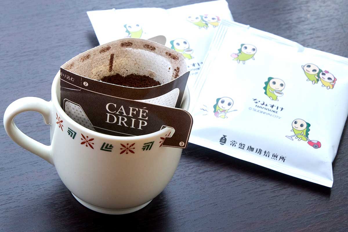 お湯をゆっくり注ぐだけで、本格コーヒーの出来上がり