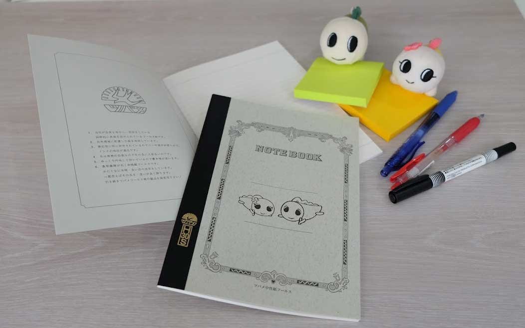 トラディショナルなデザインに、なみすけとナミーが映える