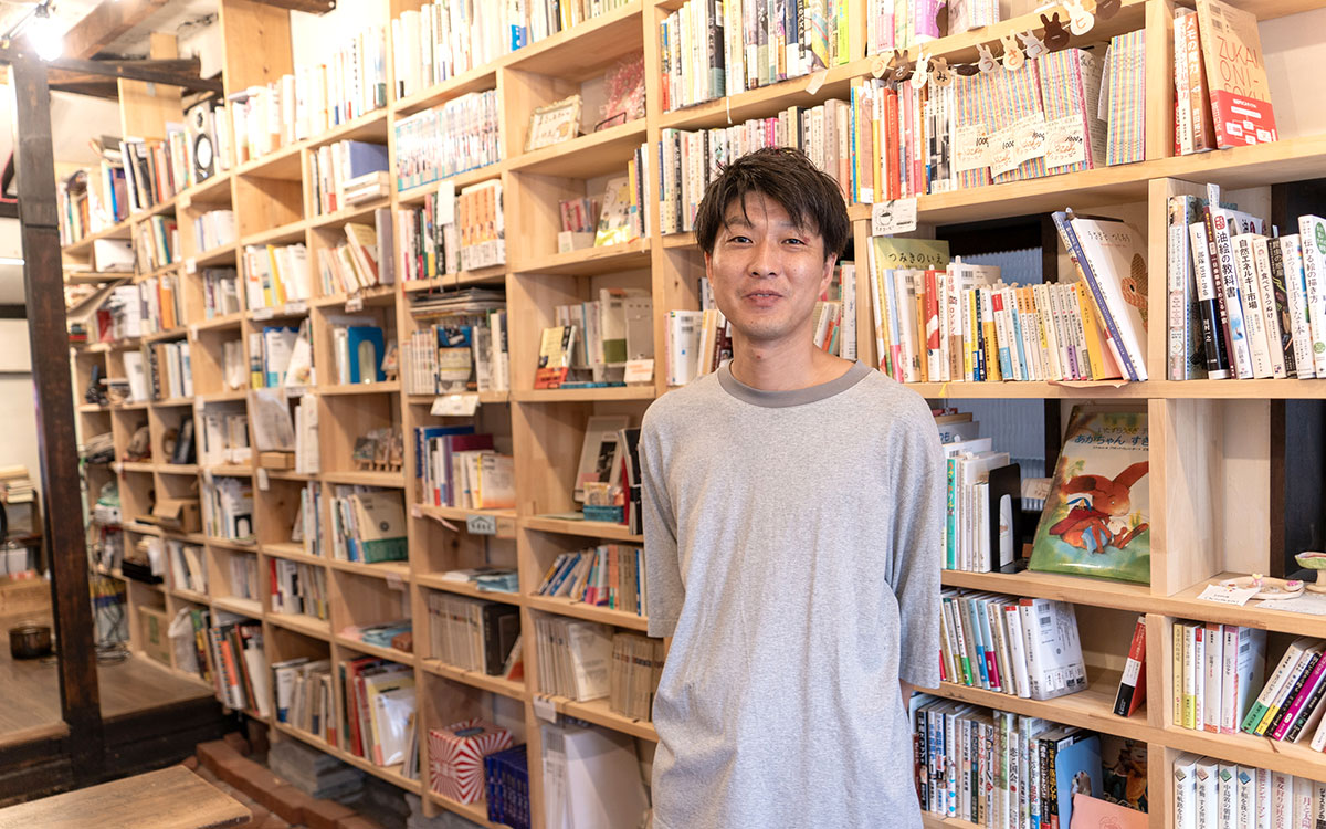 「本の長屋」。「函（はこ）」ごとに店主がいる